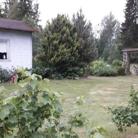 Metsjarve Kampingumajake * Puskaru